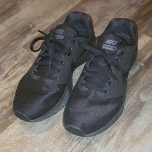 NIKE Downshifter 7 Shoes